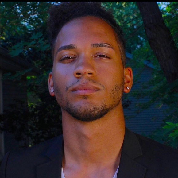 Meet your Posher, Devin - Picture 1 of 1